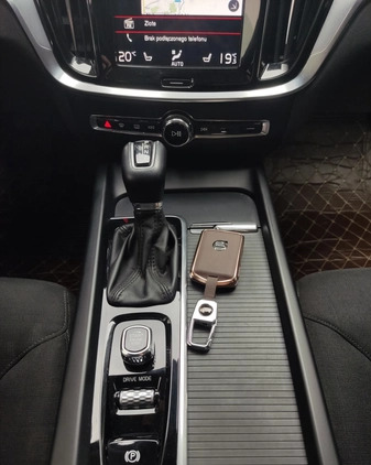 Volvo V60 cena 69699 przebieg: 280960, rok produkcji 2018 z Dobrzyca małe 781